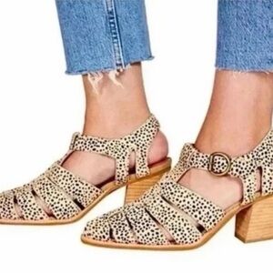 Jeffrey Campbell Angora Leopard Print Calf Hair Heeled Fisherman Sandals Size 8